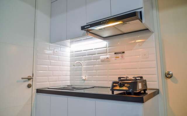 Minimalist Studio Room At Urbantown Serpong Apartment