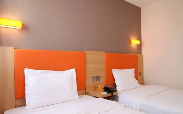 7Days Inn Beijing Sanyuan Bridge China International Exhibition Center