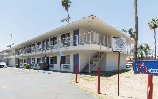 Motel 6 Bakersfield