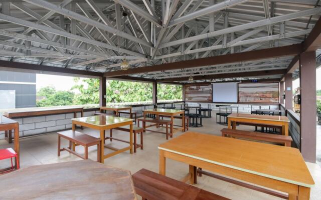 Airy Eco Syariah  Manunggal Kebonsari Blok B 9 Surabaya