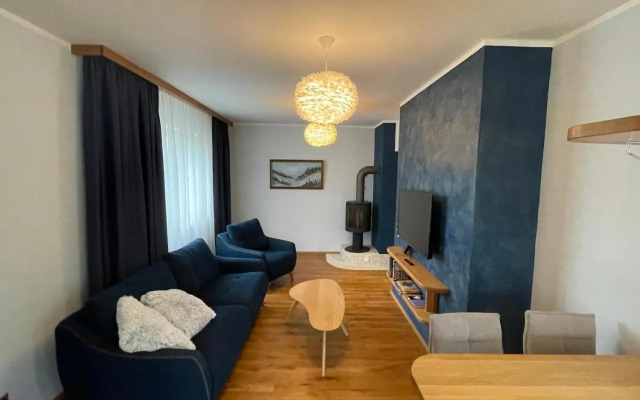 "Winter" Apartment