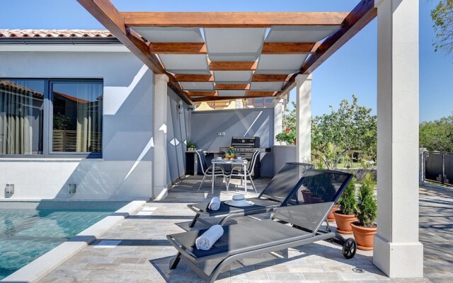 Exquisite Holiday Home in Galizana With Pool