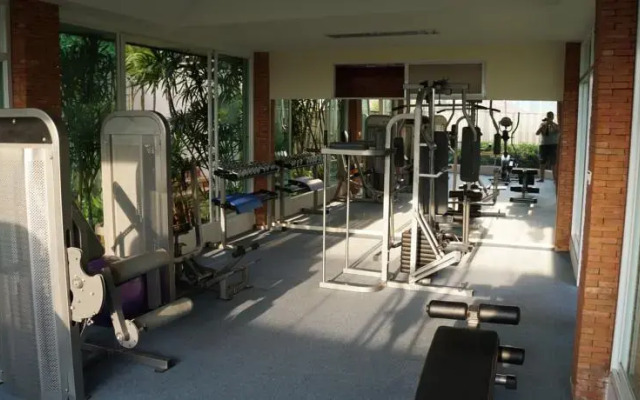Pratumnak Executive Apartment