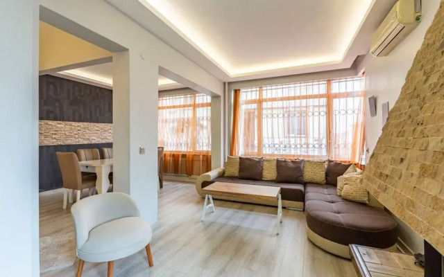 Comfy Flat Near Nisantasi and Taksim in Sisli