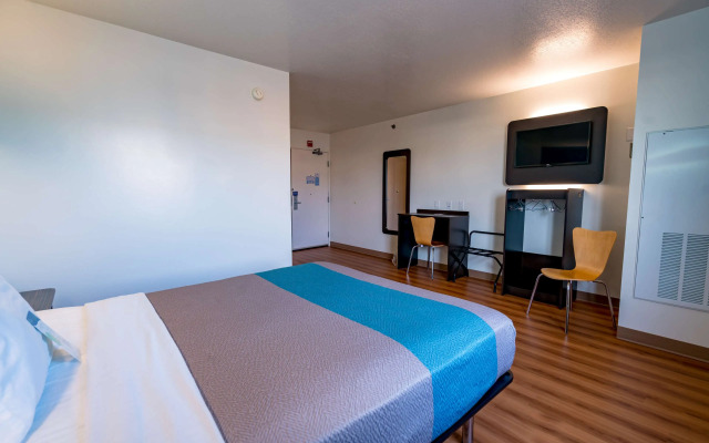 Motel 6 Pottstown, PA