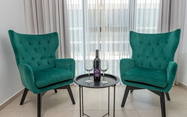 Hi - Yam SeaView Apartments & Suites