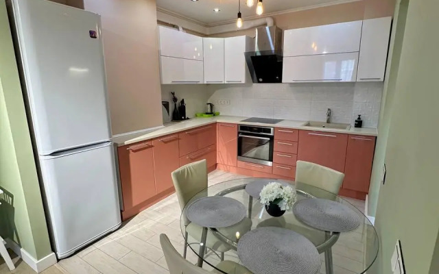 Апартаменты на улице Ады Лебедевой 47