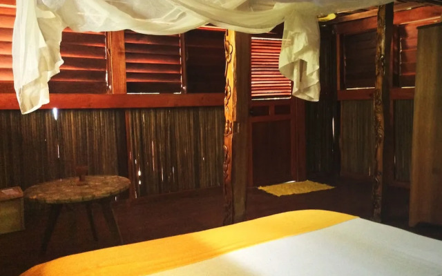 Floraly Komba Hôtel