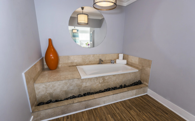 Chesterfield Hotel & Suites