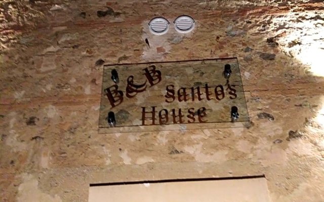 Santo's House