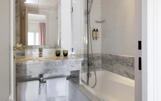 Hôtel Le Lavoisier & Spa
