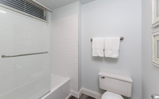 The Shores Lakeside Condo Unit 5682