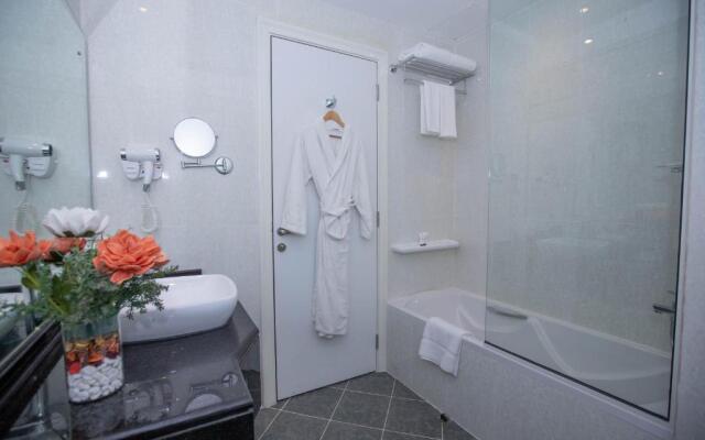 Fortis Hotel