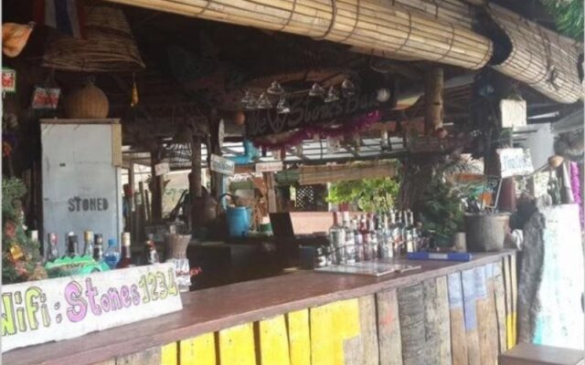 Koh Phi Phi Stones Bar Dorm Rooms & Restaurant