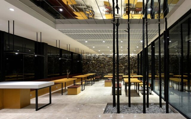 The Rock Hotel