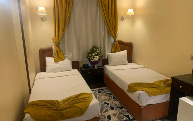 Holidays Express Hotel