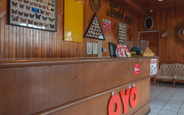 OYO 89577 Kristal Hotel