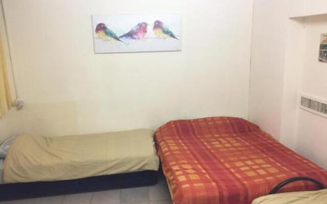 Low-Cost Guesthouse - By The Beach!