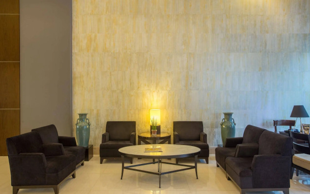 The B Hotel