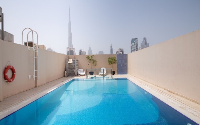 Dazzling & Picturesque 1BR Apartment In Business Bay