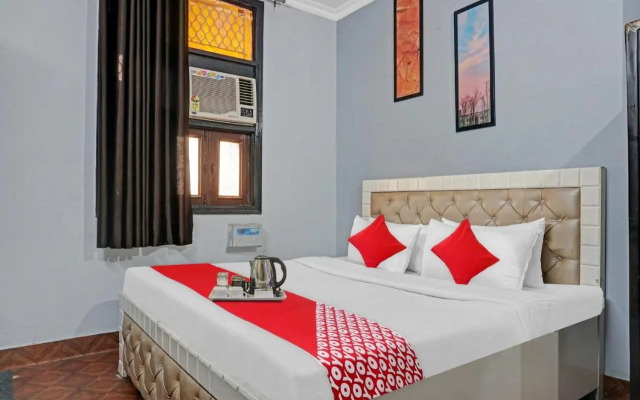 Oyo 92864 Silver Stone