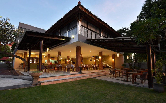 Puri Saron Hotel Baruna Beach Cottages