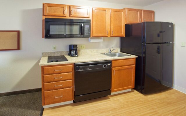Candlewood Suites Kalamazoo Se by IHG