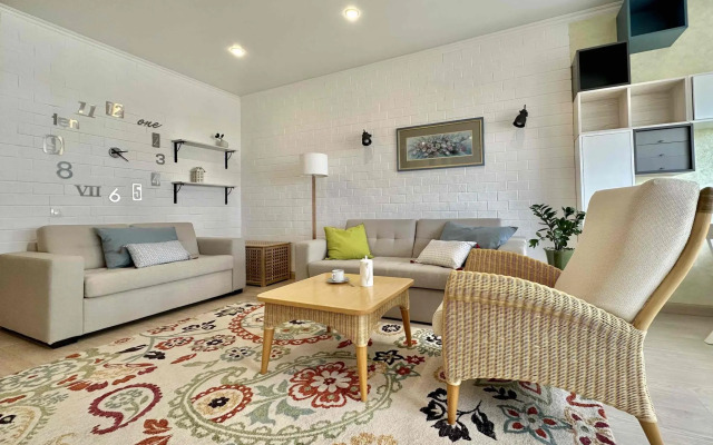 Апартаменты на проспекте Победы 46А