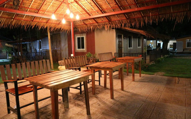 Lanta Smile Resort @Longbeach