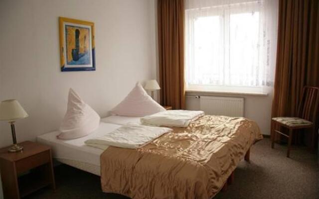 Relax Inn Health & Spa