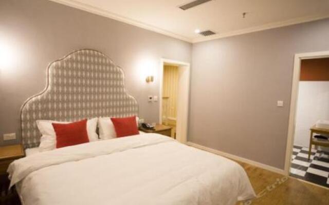 Ms. Pingyao Fan's Hotel (See Pingyao Store again)