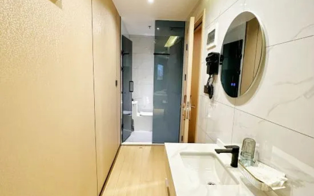 Shenzhen Chenwan Hotel (The Grand Theatre)