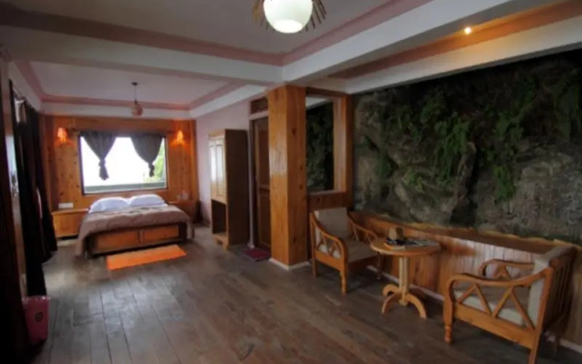 Deolo Cliff Eco Resort