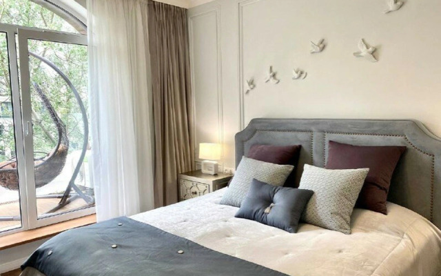 MyHomeYourHome на Савушкина 104