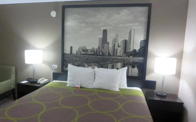 Super 8 Mundelein/Libertyville Area
