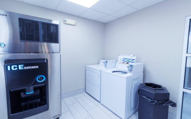 Holiday Inn Express Hotel & Suites Crestview by IHG