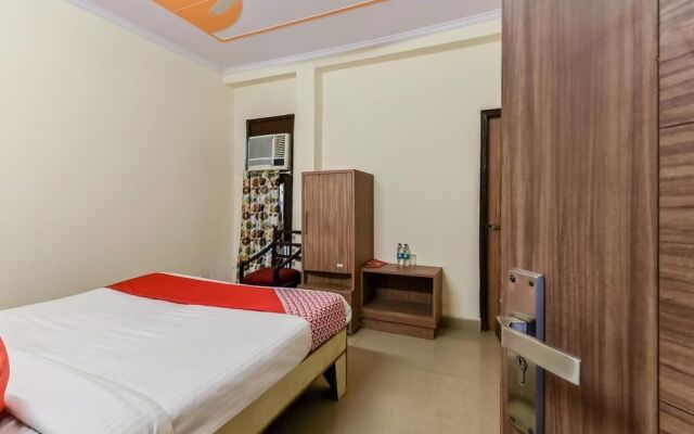 OYO 16642 Flagship Hotel Mahadev