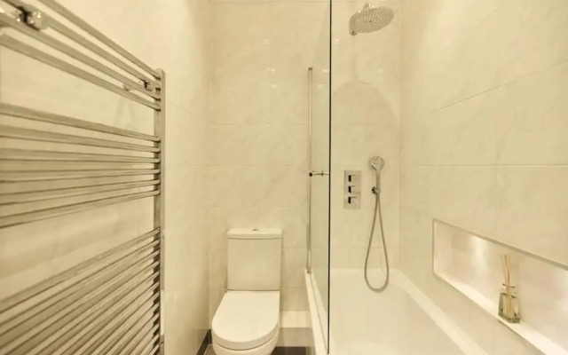 The Leghorn Quarters - Modern 3bdr With Balcony