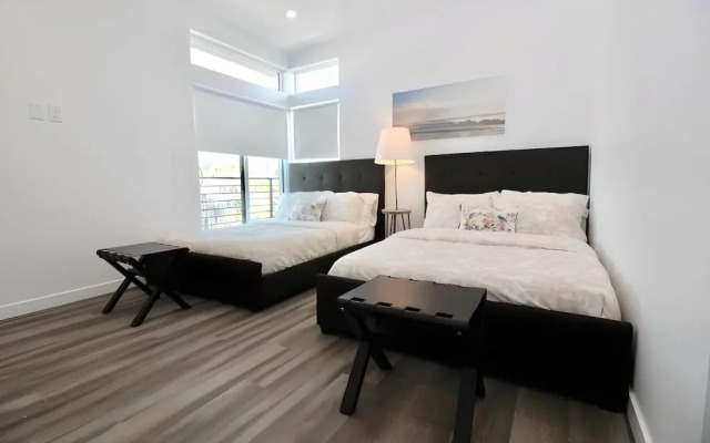Los Angeles 3BR Villa Suites-FreeParking