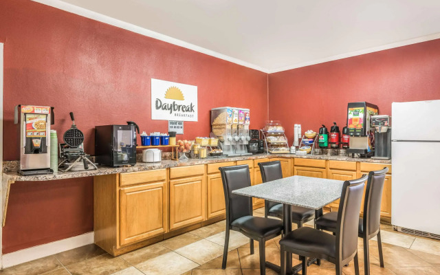 Ramada by Wyndham Lumberton