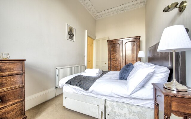 Oxford - New Town Apartment