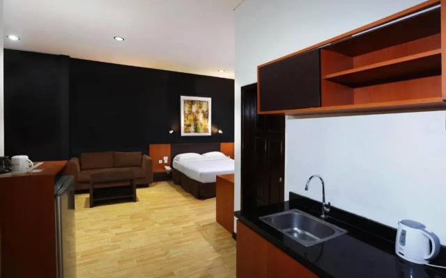 Jambuluwuk Heritage Menteng Suites
