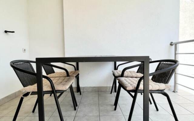 Lemon Tree Apartments