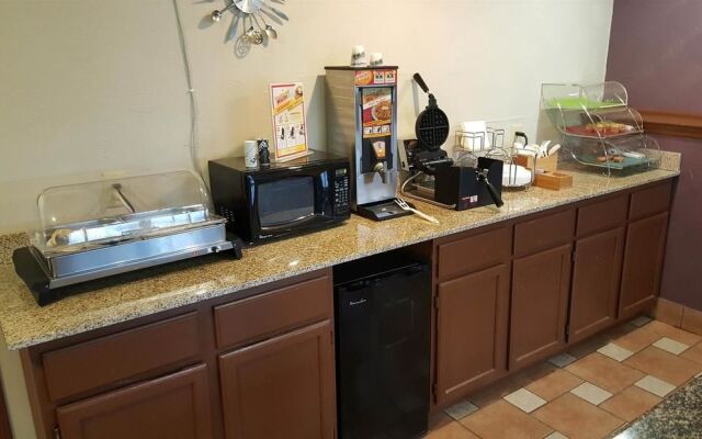 Americas Best Value Inn - Cameron