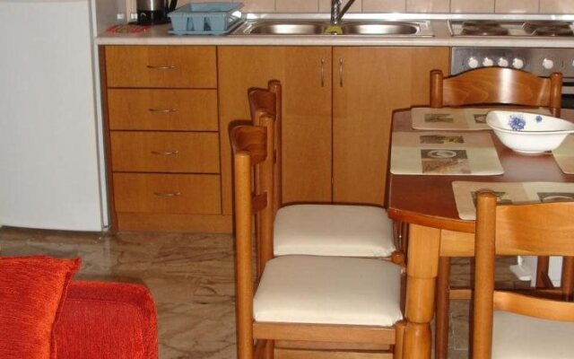 Bozikis Apartments & Studios