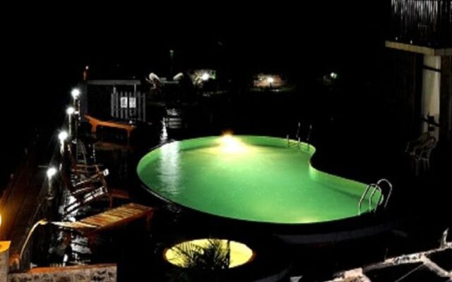 C & I Beach Hotel