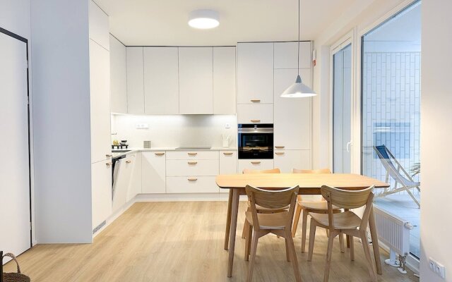 "new 3kk Apts: Holešovice Heart"