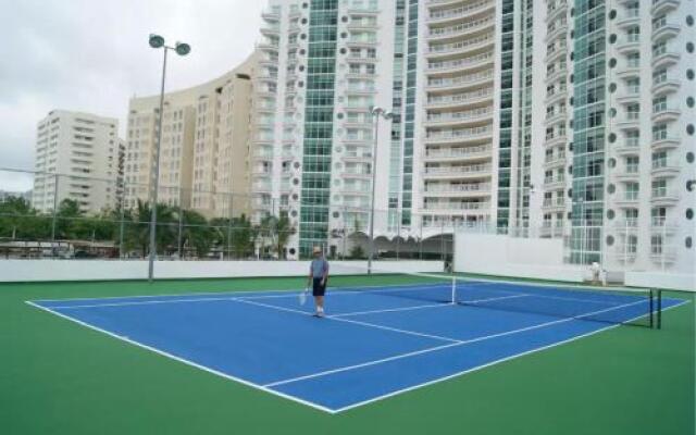 Bay View Grand Marina Condo 1004s