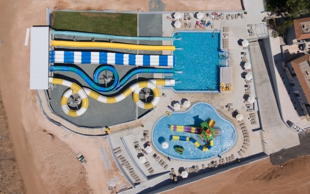 Narcissos Waterpark Resort