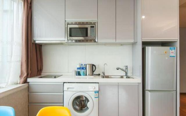 Eik House Service Apartment